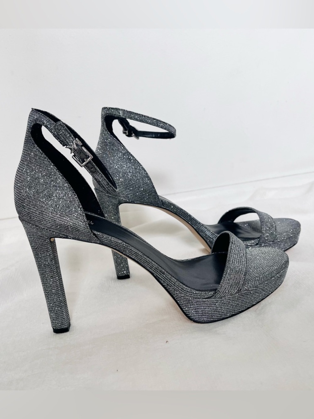 Michael Kors Margo platform silver shimmer sandal heel 10